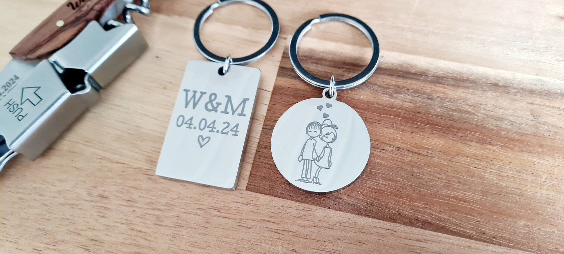 Engraved Couples keyring | Beautiful Polished Keyrings Boyfriend_Gift Christmas_gift Custom_Keyring Dad_keepsake gift_for_mum Girlfriend_Valentine Grandad Granny Mothers_day Mum_Christmas Mum_Valentines Valentines_day_gift Wife_Valentines