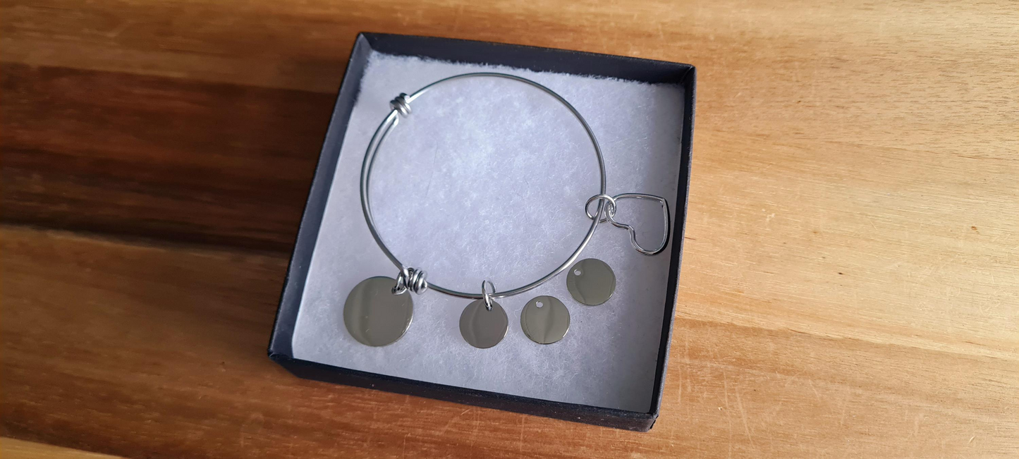 Personalised Best Dog Walker Ever Bracelet | Personalised Dog Walker Gift | Dog Owner Jewelry, Christmas, Dog Groomer ,Walker, Trainer Gift Dog_Groomer_Gift dog_lover_gift dog_owner_gift Dog_trainer_gift Dog_Walker_Gift gift_for_mom mom_gift mothers_day_gift Mum_Heart_Bracelet Mum_jewelry Mummy_gift personalised_dog present_for_dog_mum
